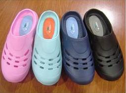 Sell CROCS style shoes, flip flops, garden shoes, kids