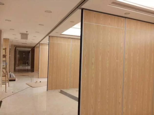 Soundproof Material Commercial Room Divider Wooden