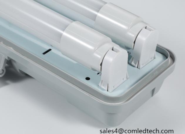 Linear LED Batten Fixture with emergency function