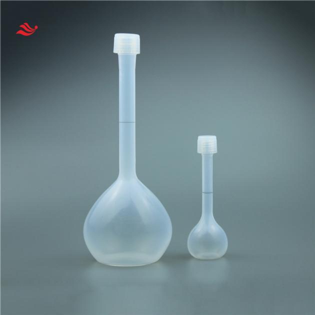 PFA volumetric bottle with low metal blank value, corrosion and high temperature resistance