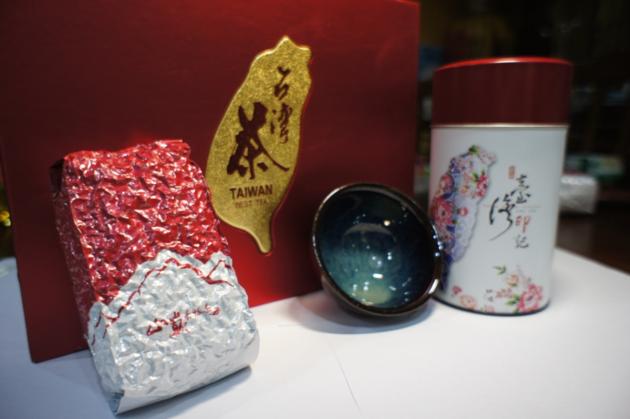 Alishan mountain oolong tea