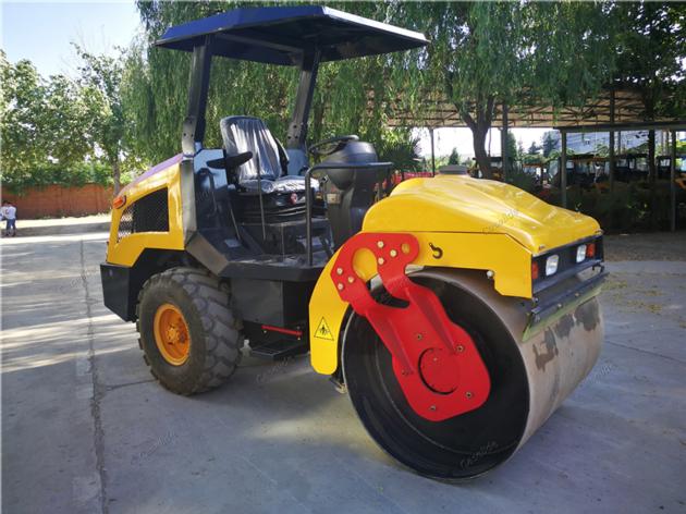  China best quality heavy vibratory road roller for sale China best quality heavy vibratory road rol