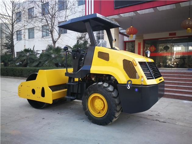  Ride-on vibratory steel tandem roller Hydraulic single drum road rollers Ride-on vibratory steel ta