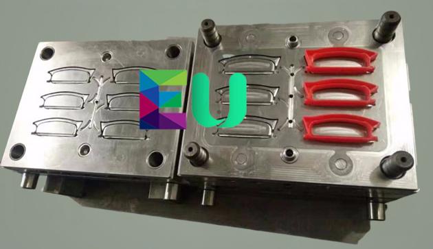 Plastic Injetion Bottle Handle Mould