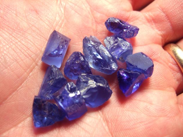 TANZANITE ROUGH FOR SALE