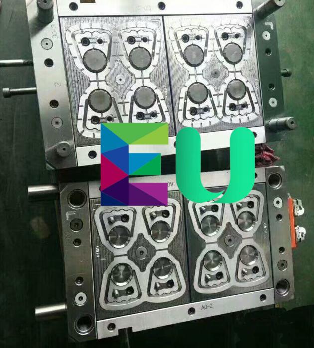 Plastic Injetion Bottle Handle Mould
