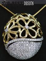 Fancy pricess design lady's pendant with diamonds