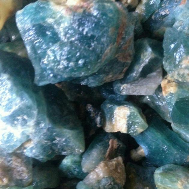 Grandidierite rough for sale