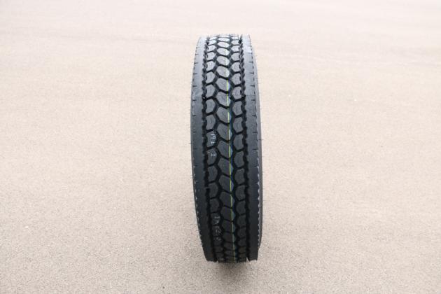 295/75R22.5 TRUCK TYRE 