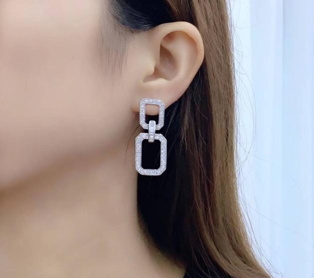 Earring