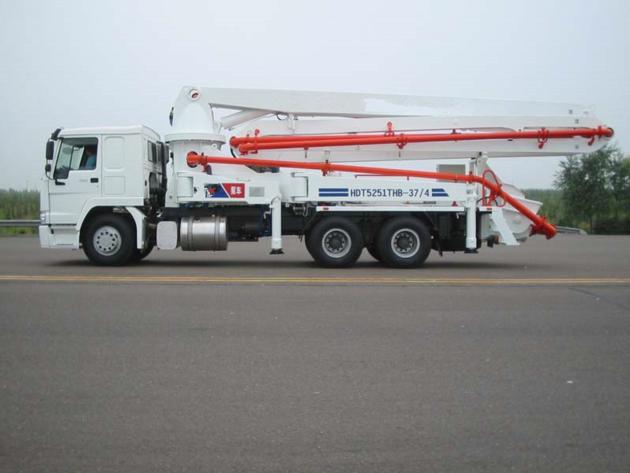 HOWO CONCRETE PUMP TRUCK 37M 48M