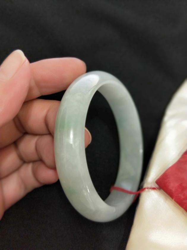 Type A Natural Jadeite Jade Bangle