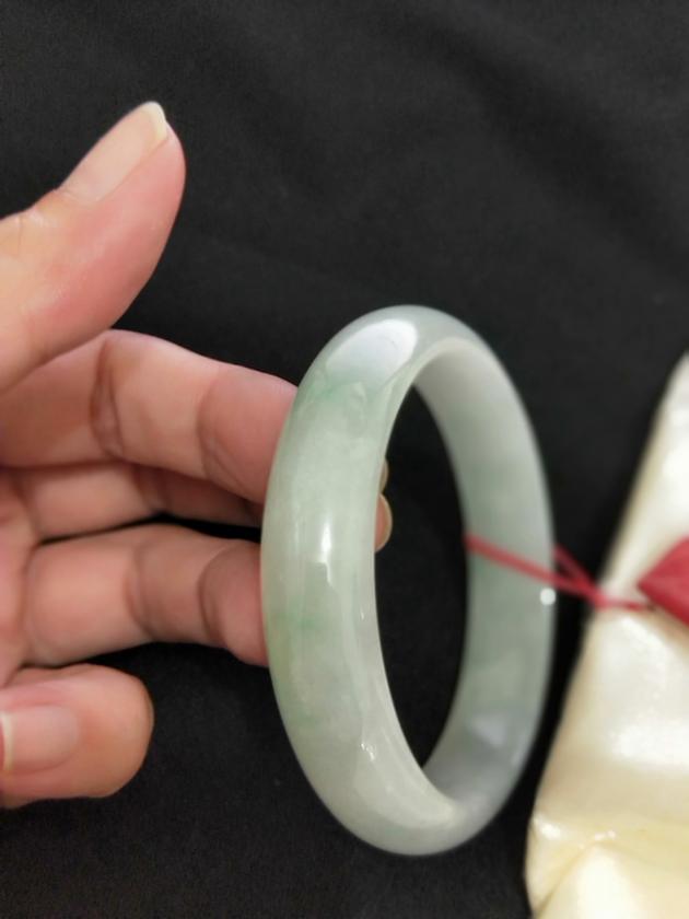 Type A Natural Jadeite Jade Bangle