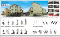 Pneumatic oil extractor