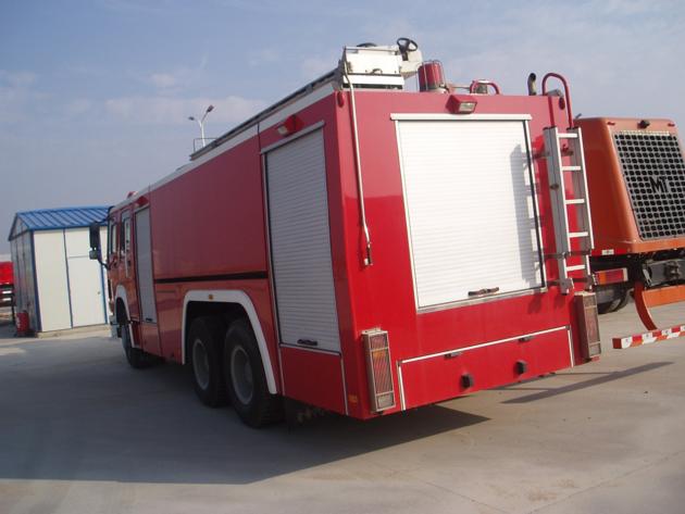 HOWO WATER TANK FIRE FIGHTING VEHIGLE