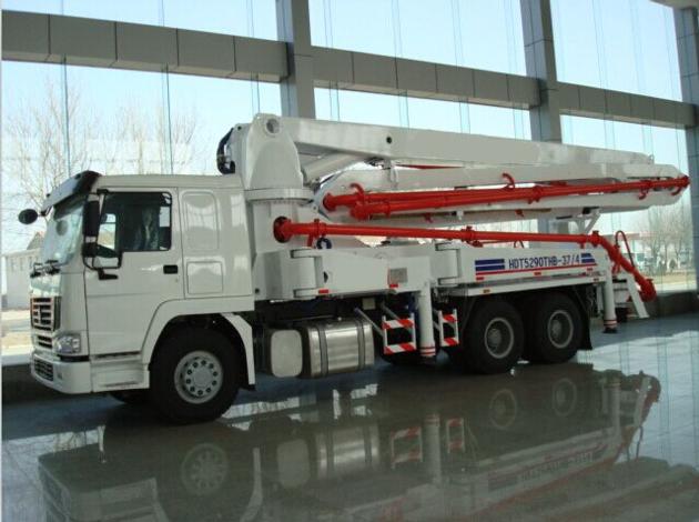 HOWO CONCRETE PUMP TRUCK 37M,48M