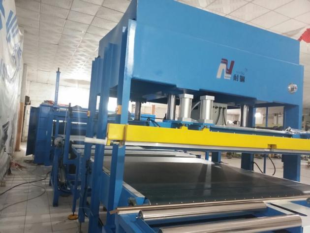 Automatic Mattress Compressing Roll Fold Packing