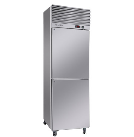 Solid Door Reach In Refrigerator