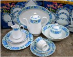 Sell Stock Lot HRS-DS-34 - 47 PC Porcelain Dinner Set