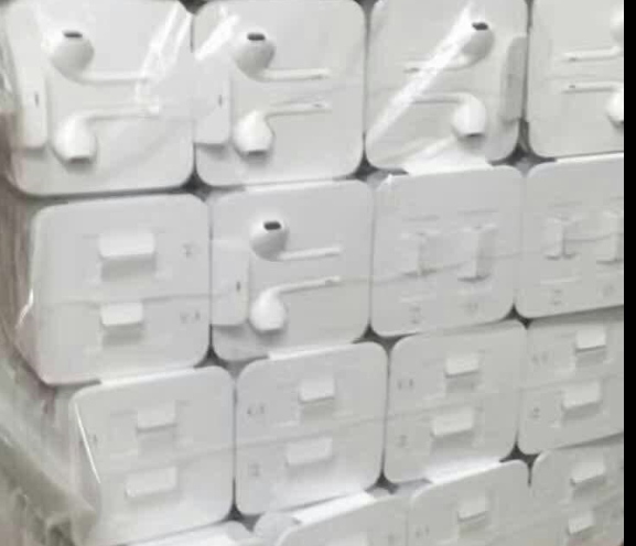wholesale original apple EarPods with Lightning Connector from citi