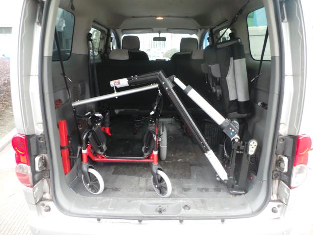 WH-100 wheelchair hoist