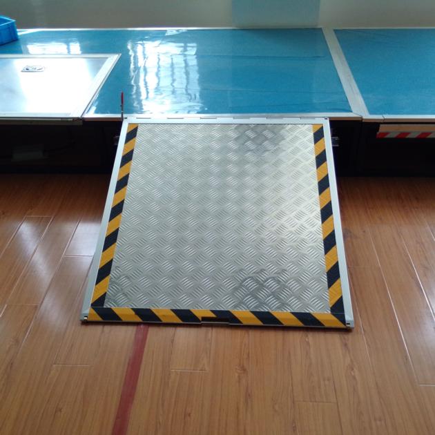 MWR Manual Wheelchair Ramp For Bus