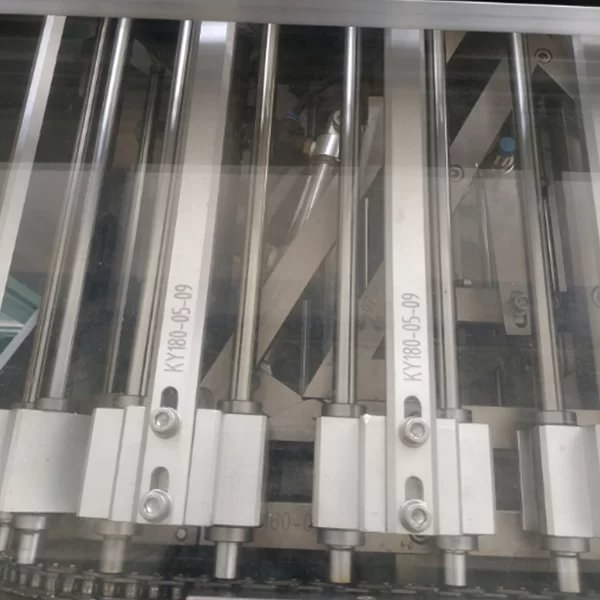 automatic medium-speed packing machine