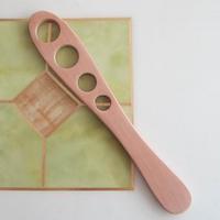wooden spaghetti measure