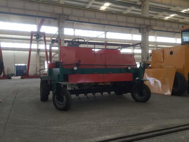 Compost Turning Machine Windrow Turner Equipment