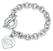 Tiffany and Gucci,Links of London at factory price(web:www lipwu com)