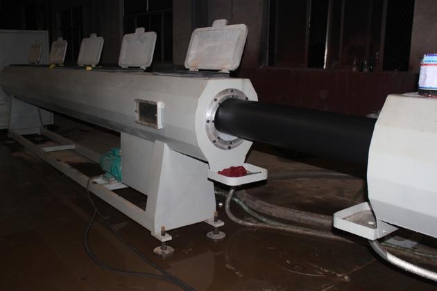 Plastic Pipe Line-LDPE/PP/HDPE/PE/PPR/PVC Making/Production/Extrusion Machine 