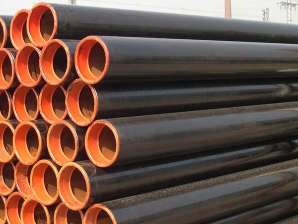 China Hot Rolled Seamless Steel Pipe