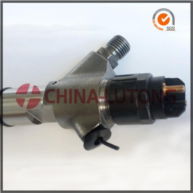 common rail injector 0445110293 Common rail fuel injector