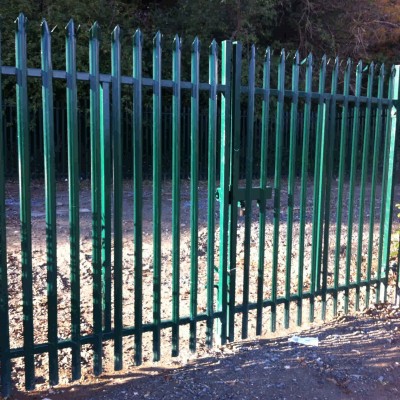 PALISADE FENCE