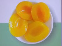 Canned yellow peach