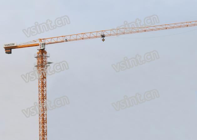 Topless tower crane 12t flattop QTZ250 TCT7025 construction crane used in Dubai with frequency