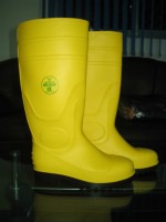 CE authentication with satety boots of PVC material