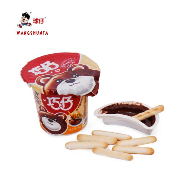 China Hot Sale super taste Strawberry Flavor Mini Chocolate Biscuit Cup manufacture