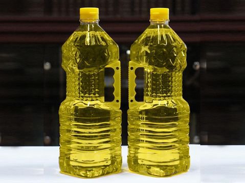 Refined corn oil