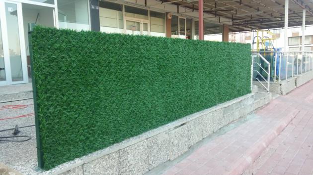 DECORGRASS ARTIFICIAL GRASS CHAINLINK FENCE