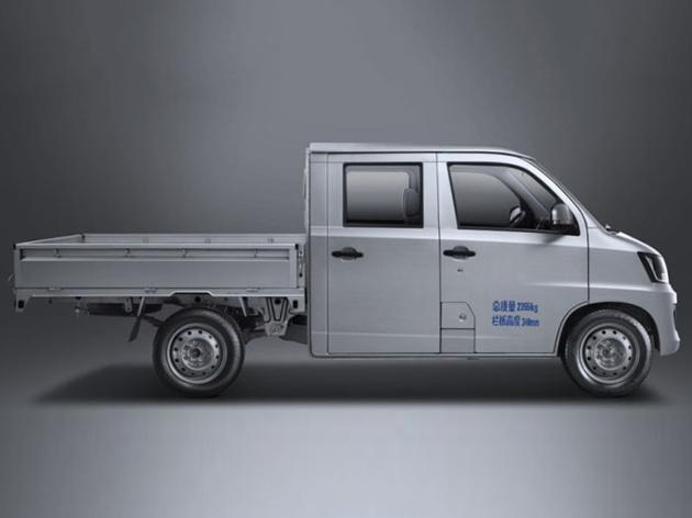 T80 FAW Gasoline Passenger Car/Vehicle