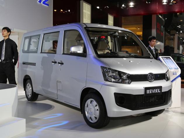 FAW V80 4 wheel cargo van 8 seats utility passenger vehicle bus