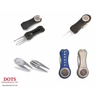 Lightweight Retractable Divot tool