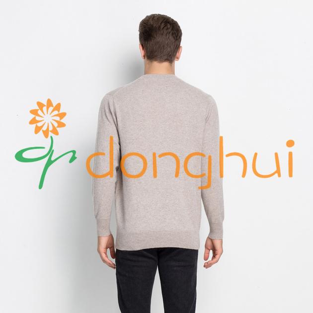 Good Hand Feel Round Neck Knitted