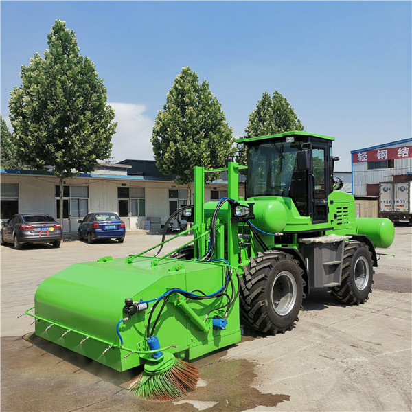Road sweeper with brushes street sweeper