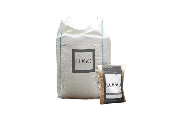 Granulate straw pellets poultry bedding