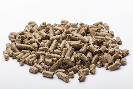 Wheat straw pellets for horse bedding
