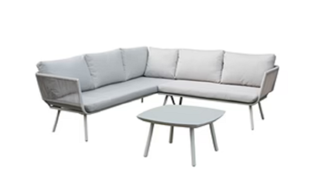 Outdoor Extendable Tables