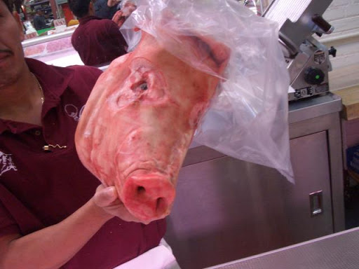 Frozen pork heads