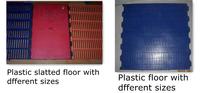 Plastic floor for pig